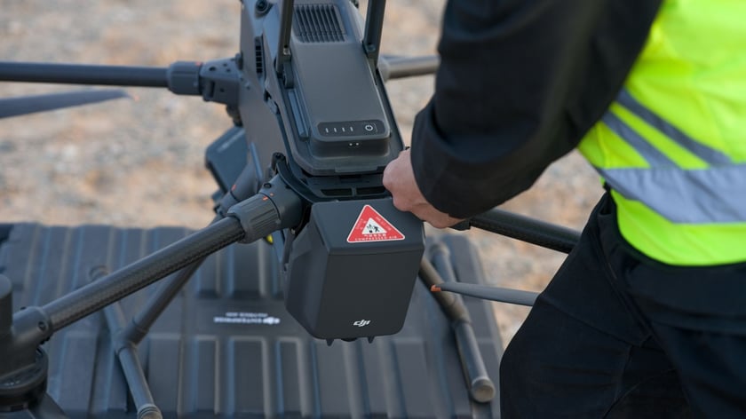 DJI Matrice 400 and DJI AP100