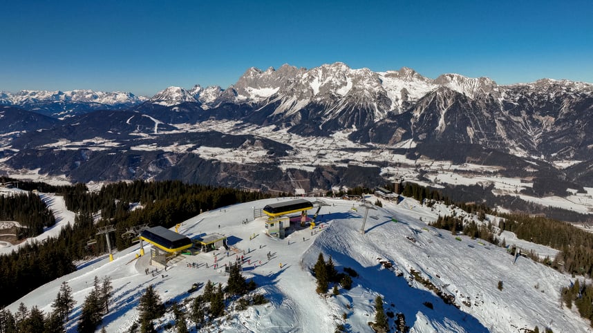 LowRes_filmografie.atDrohneScreenshot(4)